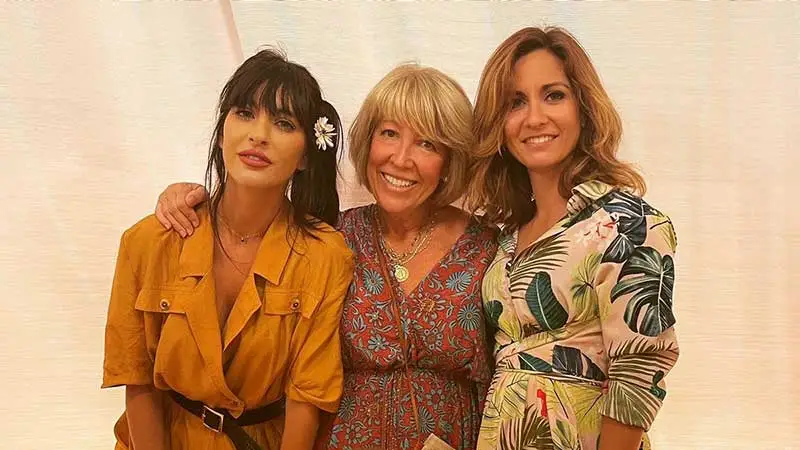 Pilar Molina y sus hijas